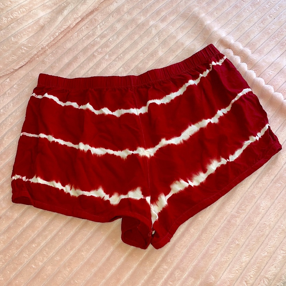 3/10$ Red and white striped tie-dye cloth shorts size S